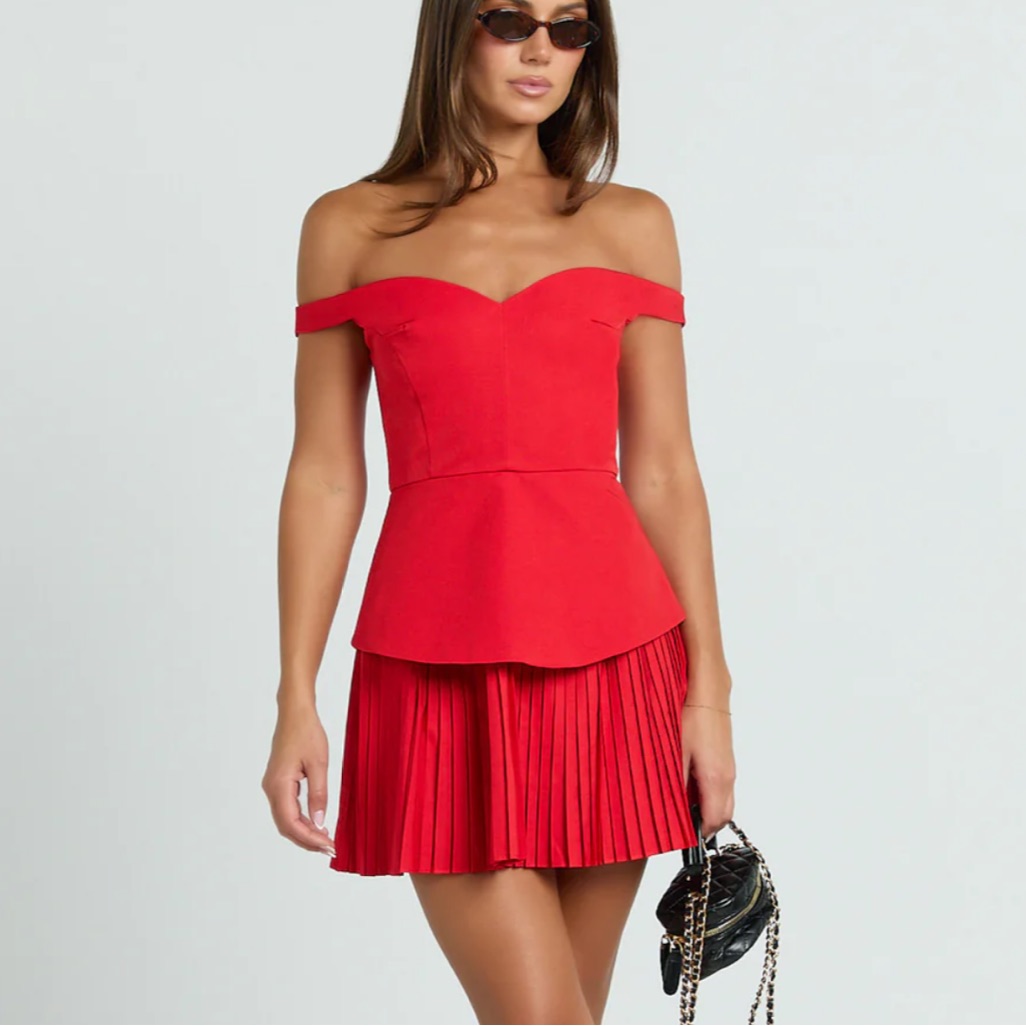 Nwt Showpo Izara Mini Dress Off Shoulder Pleated Dress In Red Size 12